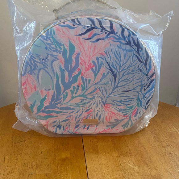 Lilly Pulitzer Handbags - NIP/NWT Lilly Pulitzer Carry-on — kaleidoscope coral